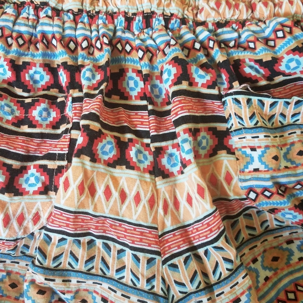 Patterned Romper - Picture 3 of 3